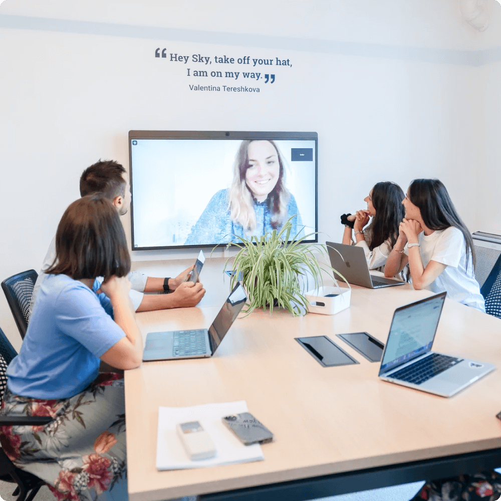 Mirakl experts collaborating to drive marketplace success